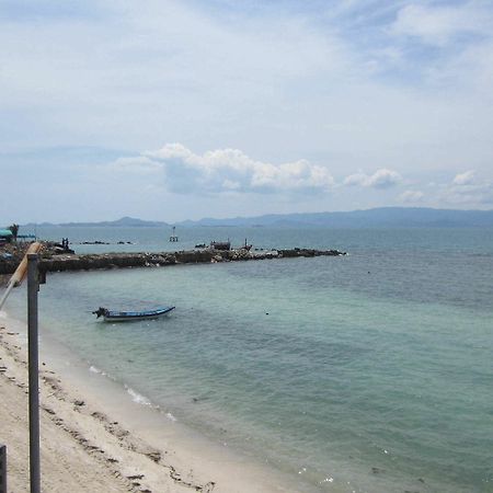 Charung Beach Haad Rin Exteriör bild
