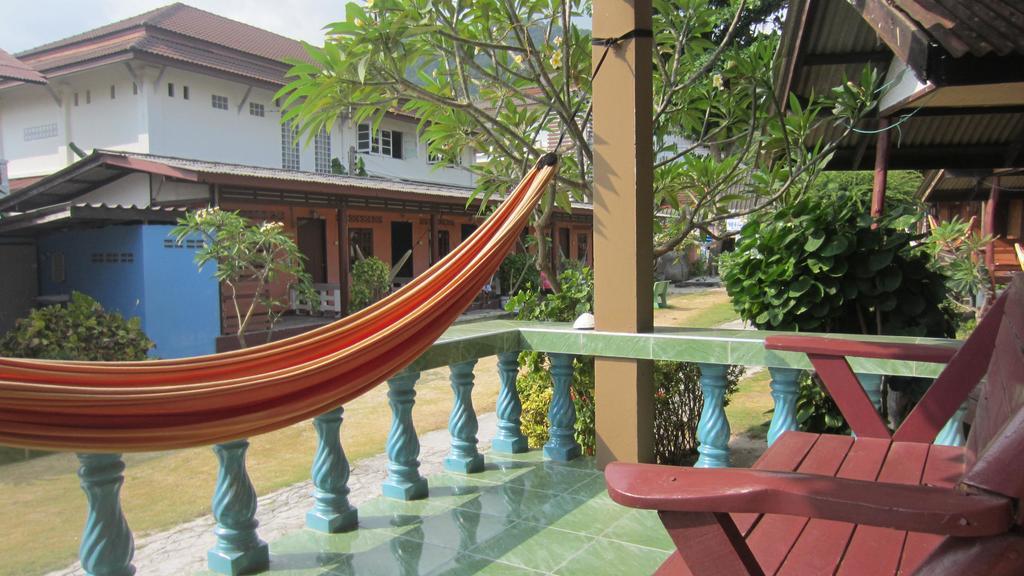 Charung Beach Haad Rin Exteriör bild