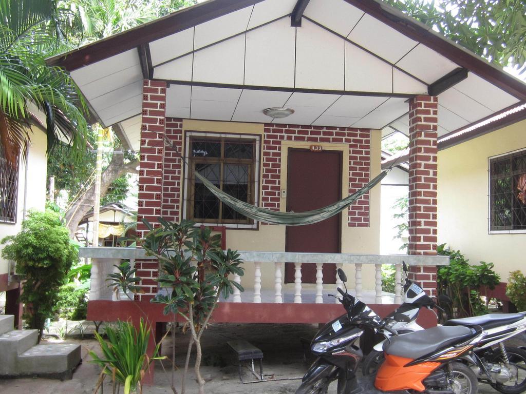 Charung Beach Haad Rin Exteriör bild