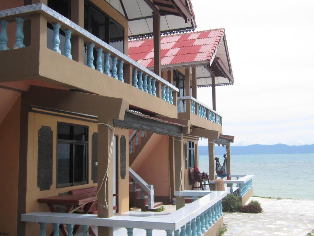 Charung Beach Haad Rin Exteriör bild