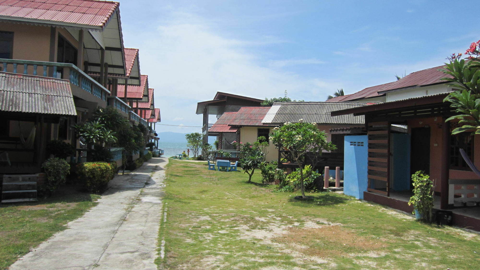 Charung Beach Haad Rin Exteriör bild
