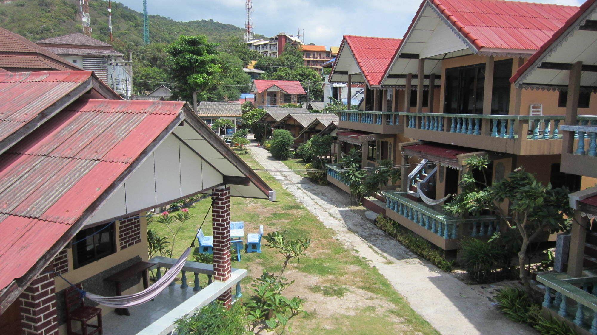 Charung Beach Haad Rin Exteriör bild