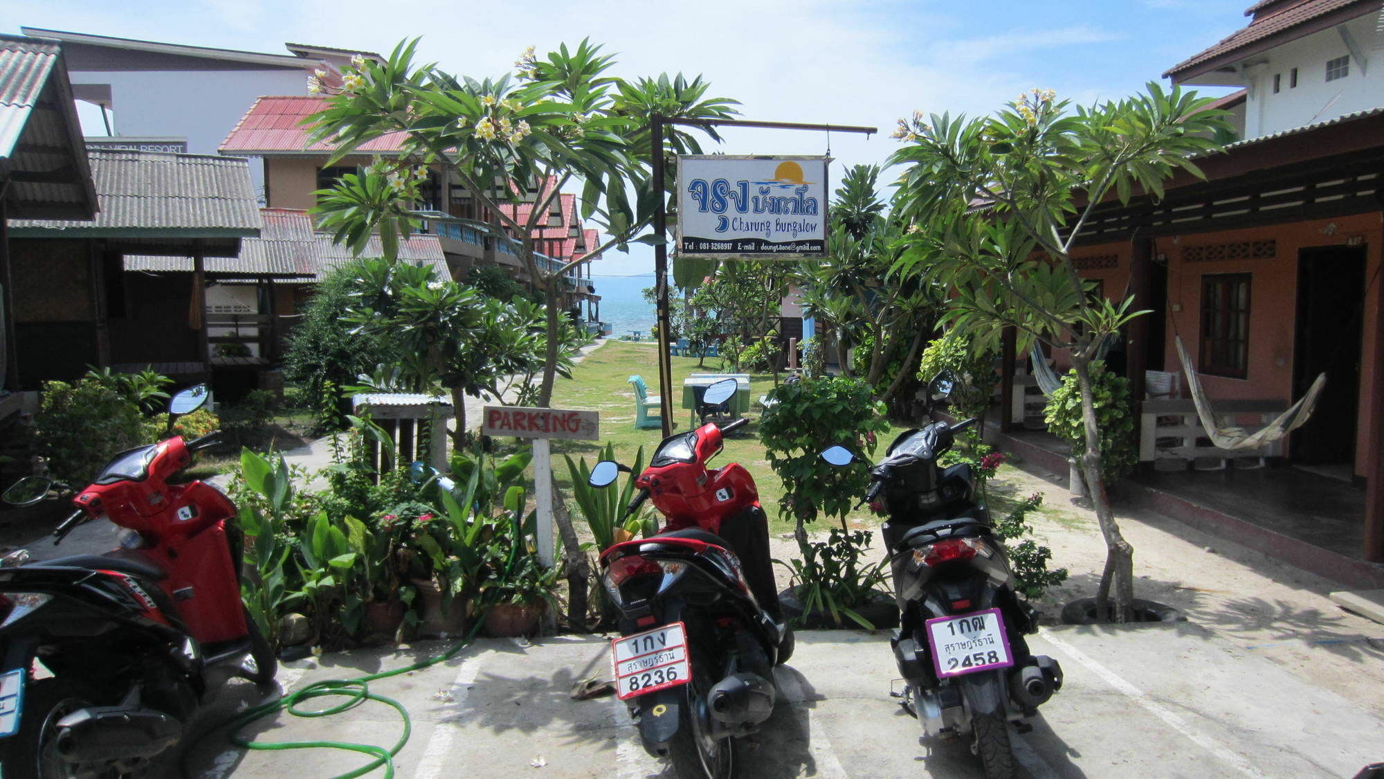 Charung Beach Haad Rin Exteriör bild