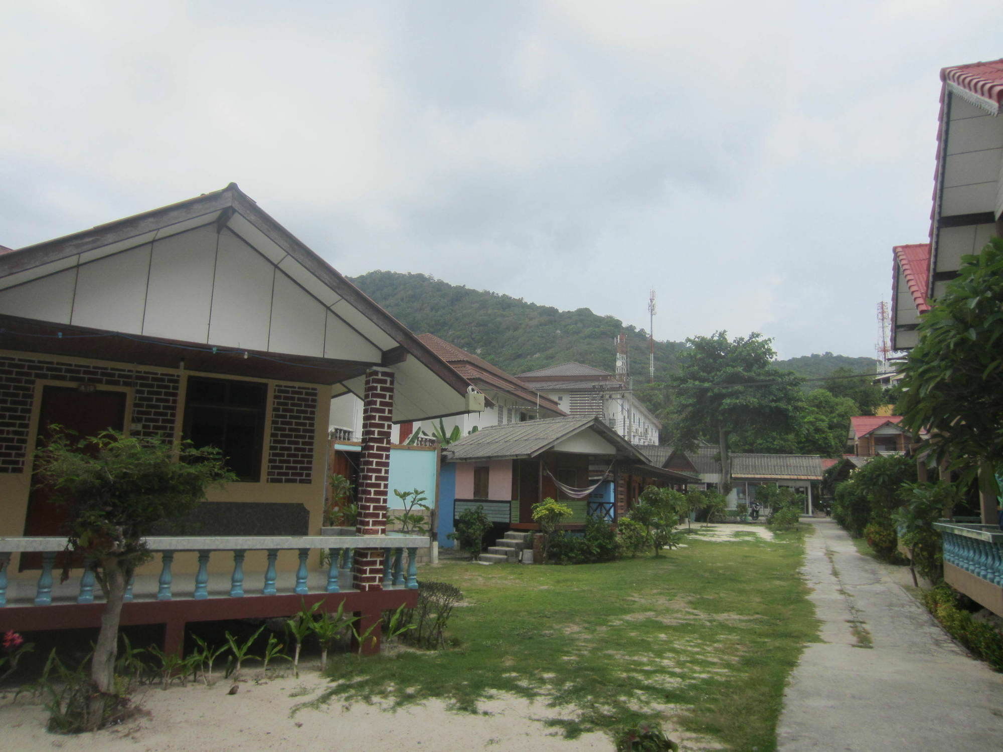 Charung Beach Haad Rin Exteriör bild