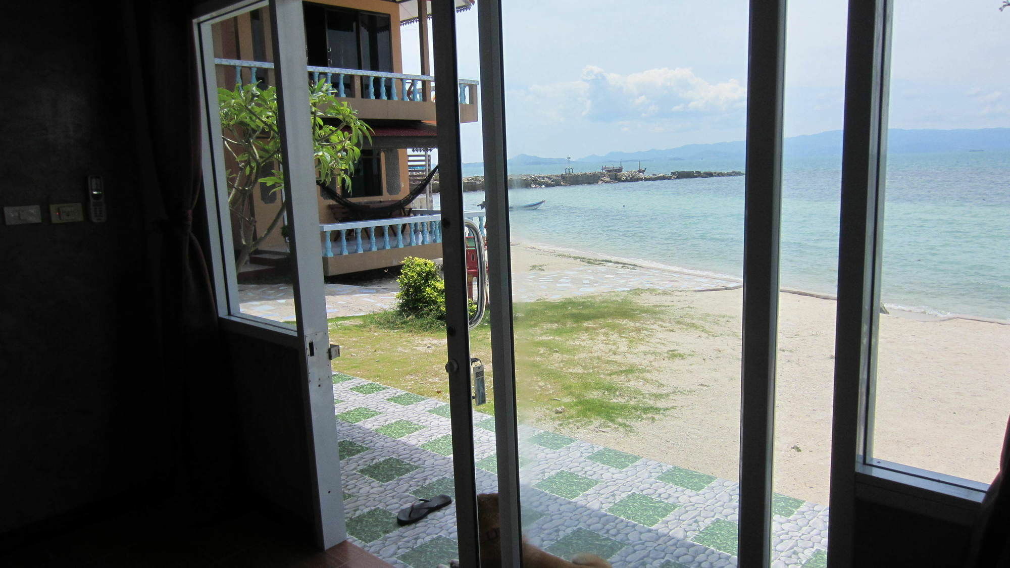 Charung Beach Haad Rin Exteriör bild